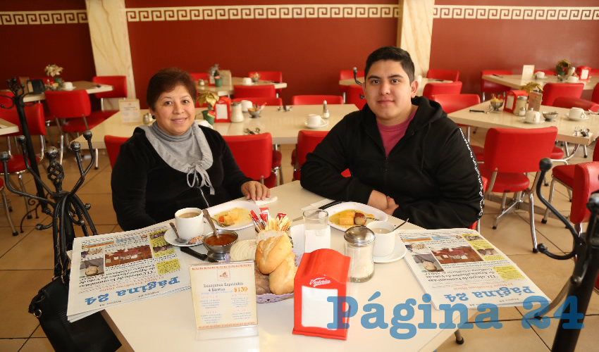 En el restaurante Mitla almorzaron Juana Gómez y Eduardo Rangel Gómez