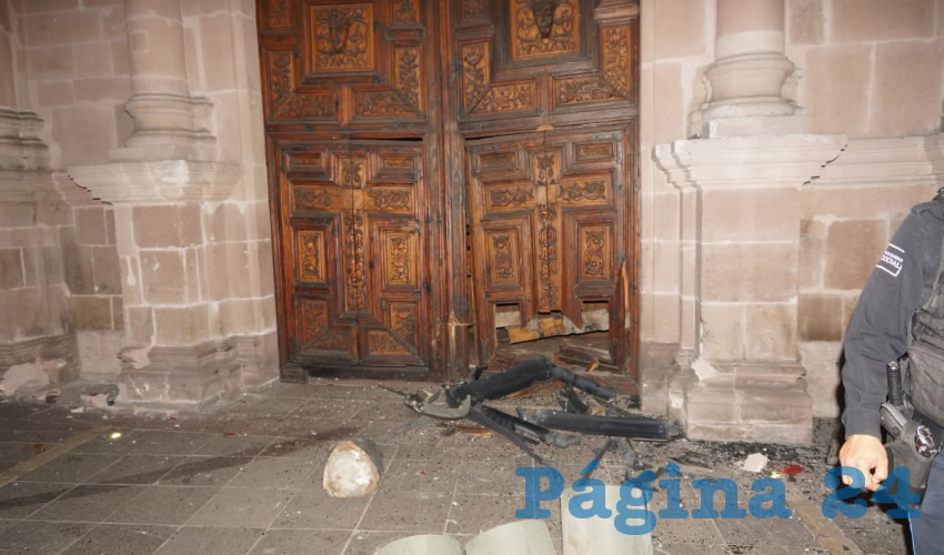 Los daños en la fachada lateral del principal recinto religioso de la región
