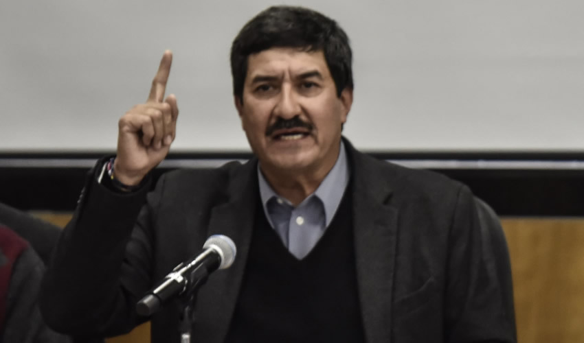 Ciudad de México.- El gobernador de Chihuahua, Javier Corral Jurado, llamó a los diputados federales a no aprobar la militarización del país con la Guardia Nacional (Foto: Mario Jasso/ Cuartoscuro)