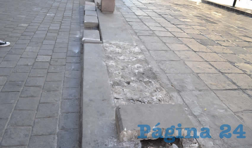 La destrucción de las escalinatas (Foto Merari Martínez)