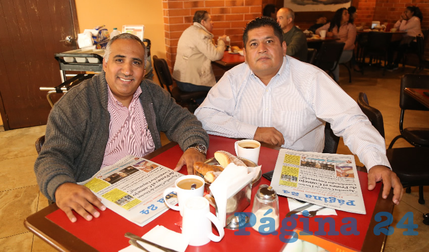Fernando Díaz de León Nieto y Jorge Hernández Salazar, abogados, desayunaron en Las Antorchas