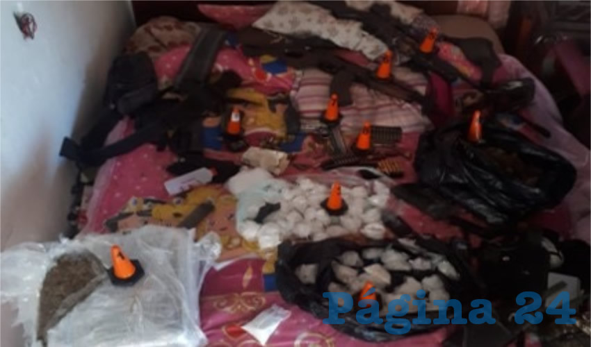 Marihuana, “crystal”, armas y balas que encontraron los policías federales