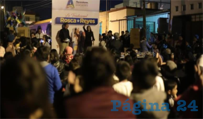 Más de 800 vecinos de la Colonia Agua Clara al Sur de la Ciudad de Aguascalientes se reunieron con la alcaldesa Tere Jiménez para agradecer los apoyos de su administración