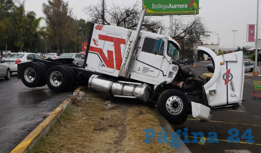 Falta de pericia y el piso mojado, las causas del accidente