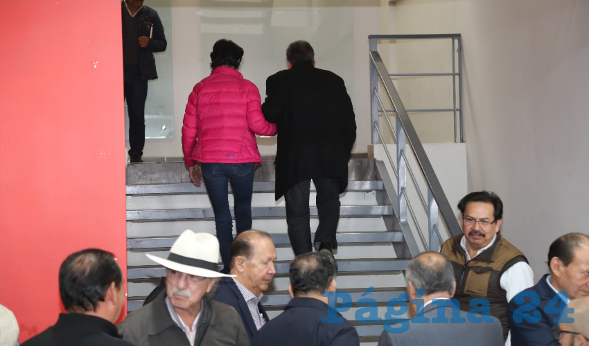 Carlos Lozano de la Torre huyó de la prensa