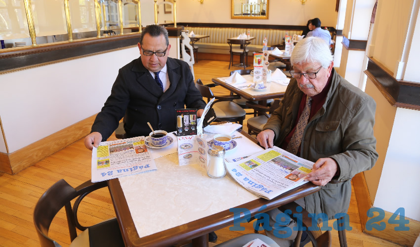 En Sanborns Francia almorzaron Gorki Bañuelos Rayas y Manuel de Jesús Bañuelos Hernández