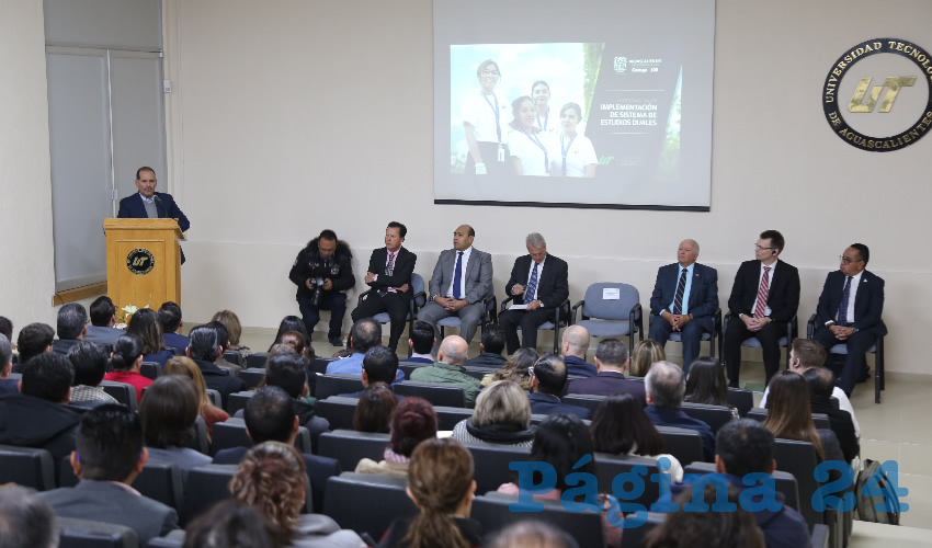 Mart&iacute;n Orozco Sandoval encabez&oacute; el evento de apertura del Taller de Implementaci&oacute;n del Sistema de Estudios Duales en el Estado