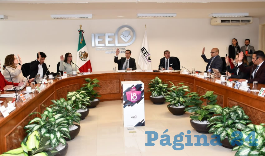 En sesión extraordinaria el Consejo General del IEE acató la sentencia del TEEAGS