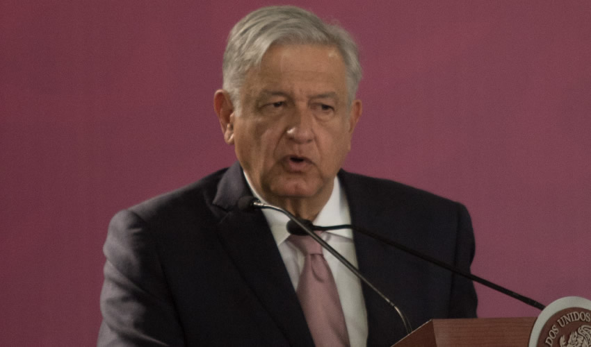Andrés Manuel López Obrador ...ya cualquiera le tira...