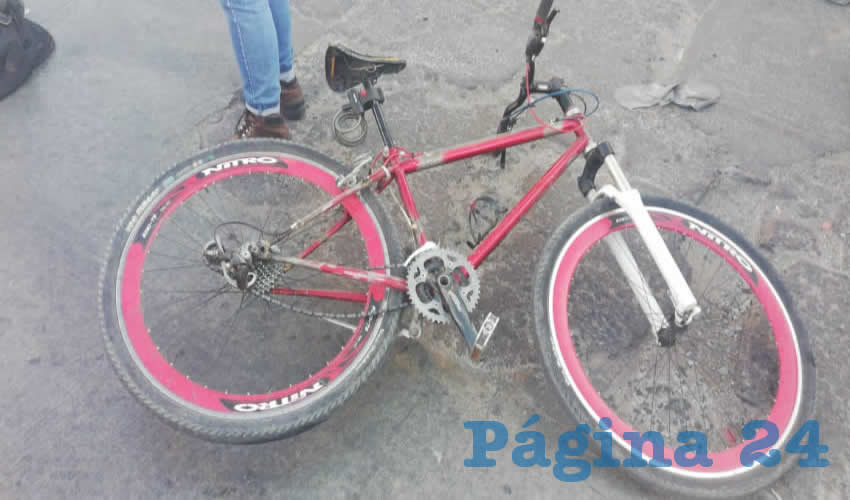 La bicicleta de montaña que conducía peligrosamente el hoy herido