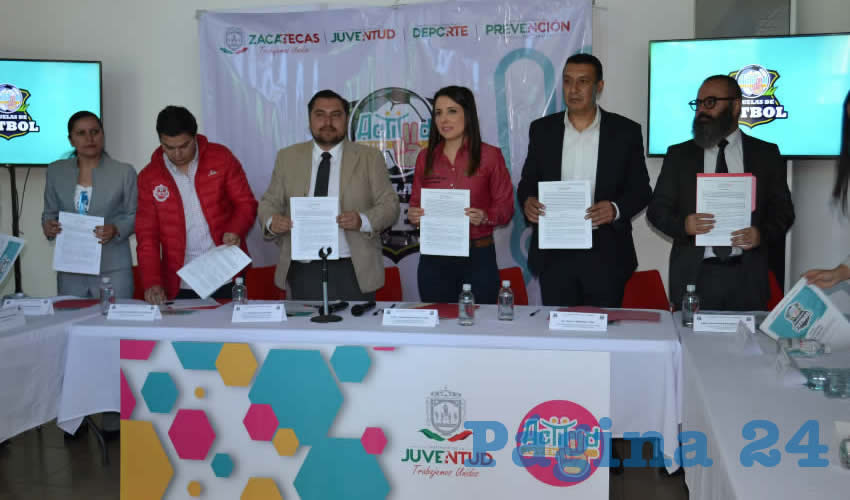 La directora general del Instituto de la Juventud (Injuventud), Alejandrina Varela Luna, destacó que la propuesta contará con la participación del Instituto de Cultura Física y Deporte (Incufidez), así como de la Subsecretaría de la Prevención del Delito y la propia Universidad Autónoma de Zacatecas (UAZ), sin dejar de mencionar el respaldo deportivo del Club Mineros de futbol (Foto: Merari Martínez Castro)