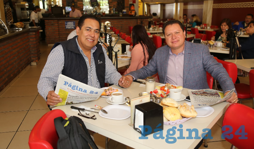 En el restaurante Mitla almorzaron Guillermo Alaniz de León, diputado local; y Xicoténcatl Morales Hurtado, catedrático y analista político