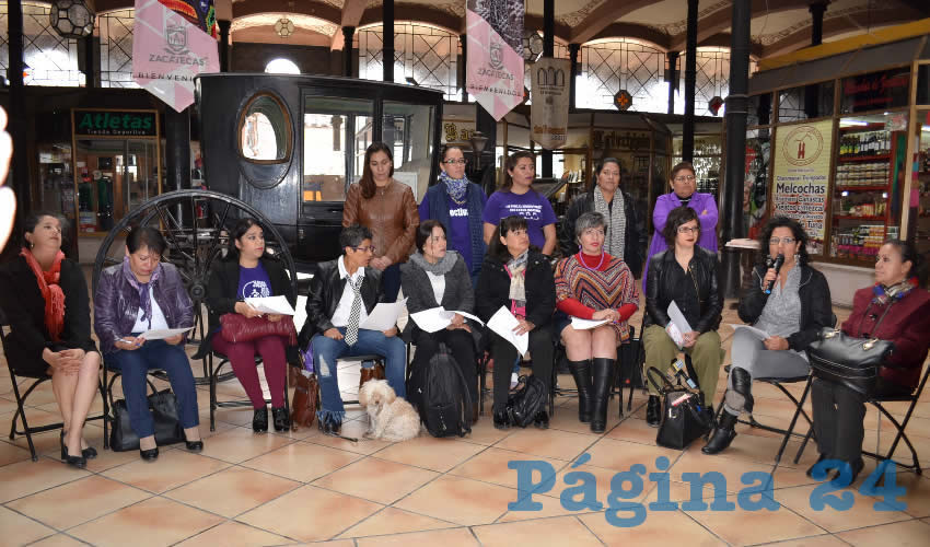 Féminas que integran diferentes colectivos que defienden los derechos humanos de las mujeres, anunciaron un paro general que se realizará el próximo 8 de marzo, en el marco del Día Internacional de la Mujer, para alzarla voz en contra de todo aquello que consideran las violente (Foto Merari Martínez)