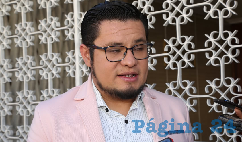 Juan Carlos Regalado Guerra, vocero de la Secretaría Estatal de Diversidad Sexual de Morena (Foto: Eddylberto Luévano Santillán)