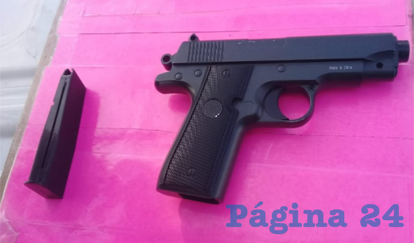 El arma de plástico