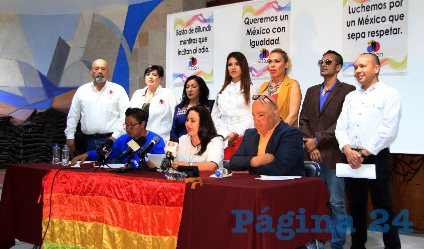 En conferencia de prensa, Mónica Borrego Estrada, diputada local por Movimiento Regeneración Nacional (Morena), declaró que se retomará la iniciativa de ley para lograr la aprobación del matrimonio igualitario en Zacatecas (Foto Rocío Castro)