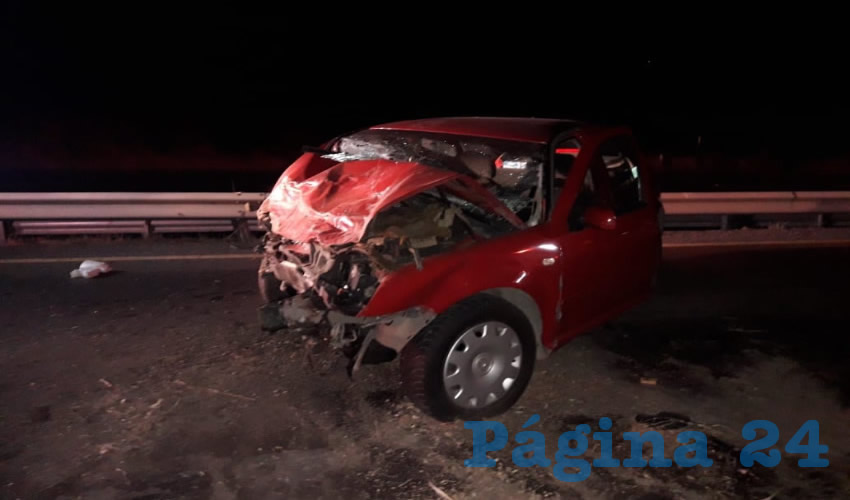 Tambi&eacute;n qued&oacute; destruido el autom&oacute;vil Jetta, pero su conductor a&uacute;n vive