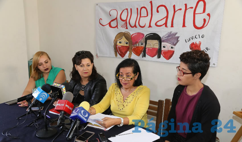 Rueda de prensa de feministas (Foto: Eddylberto Lu&eacute;vano Santill&aacute;n)