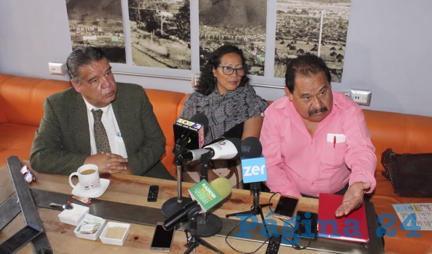 Rueda de Prensa de Lucha Campesina y Cimientos del Magisterio (Foto: Eddylberto Lu&eacute;vano Santill&aacute;n)