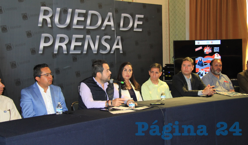 Autoridades del Ayuntamiento capitalino dieron los pormenores del evento Eurojazz Zacatecas que se realizará en el Teatro Fernando Calderón, en donde participarán grupos de jazz provenientes de la República Checa, Irlanda, Francia y Eslovaquia (Foto Rocío Castro)