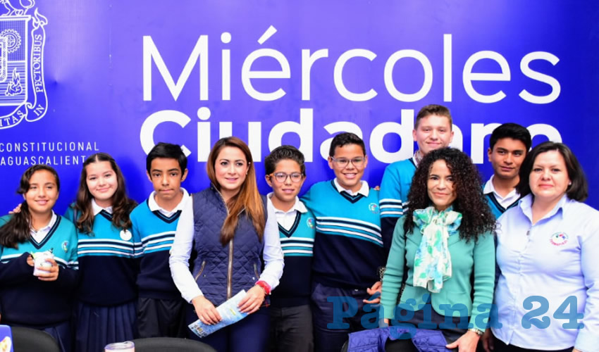 Tere Jiménez recibió durante el Miércoles Ciudadano a alumnos de secundaria del Colegio Termápolis