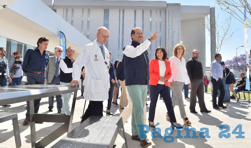 El gobernador del Estado, Martín Orozco Sandoval, inauguró el área de servicios múltiples y de acceso del CHMH