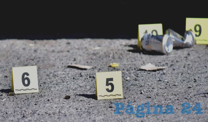 Las autoridades encontraron seis casquillos percutidos, al parecer calibre nueve milímetros