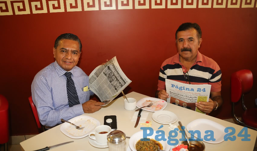 Rub&eacute;n Rosales Andrade y Manuel Lara Medina compartieron el primer alimento del d&iacute;a en el restaurante Mitla