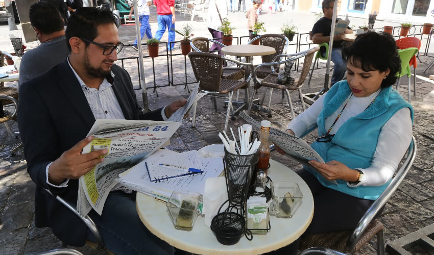 En Caf&eacute; Catedral departieron Rodrigo Arami P&eacute;rez Hern&aacute;ndez y Guadalupe Garc&iacute;a Sela