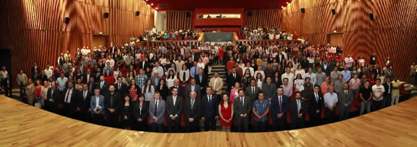 El doctor Jos&eacute; Ram&oacute;n Coss&iacute;o D&iacute;az dict&oacute; la Conferencia Magistral &ldquo;El derecho y el uso de la ciencia&rdquo; ante m&aacute;s de 200 estudiantes
