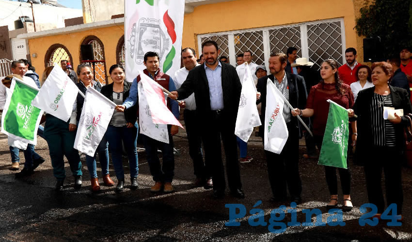 En la colonia Luis Donaldo Colosio de la capital, el mandatario estatal puso en marcha el programa de mejora de vialidades urbanas más ambicioso de 2019