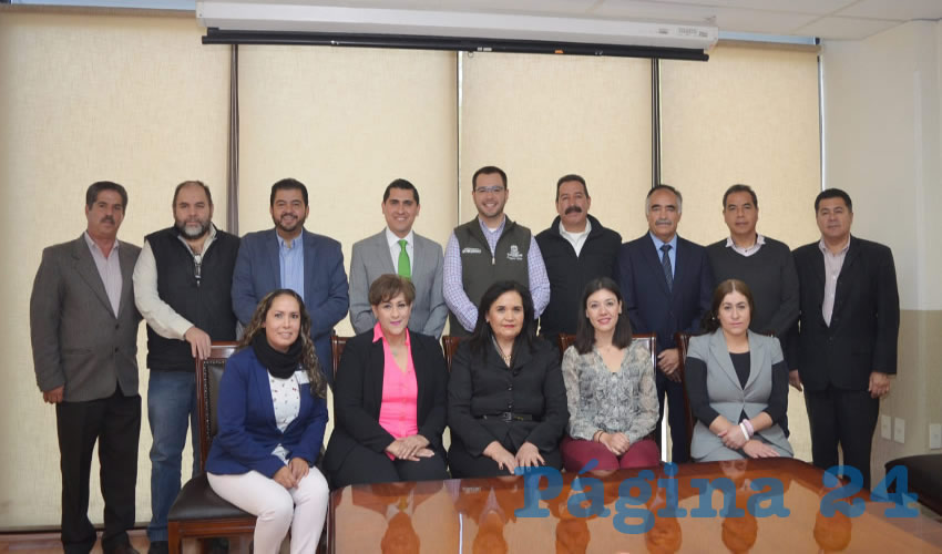 Para este año, la meta es incorporar a 19 mil 421 zacatecanos en condiciones de rezago educativo, a fin de que otros 12 mil 131 más concluyan algún nivel educativo, de alfabetización, primaria o secundaria