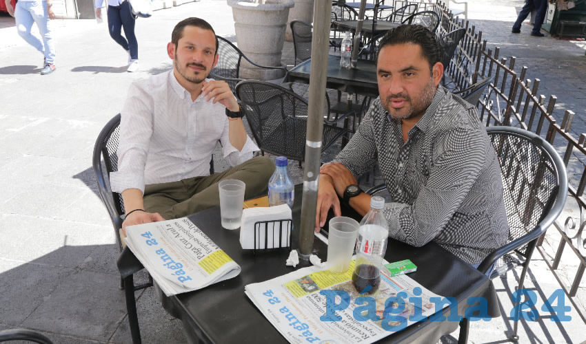 En BX Burgers departieron Julio Sotomayor Melgarejo, delegado nacional de Movimiento Ciudadano; y Emanuelle S&aacute;nchez N&aacute;jera, expresidente estatal del PRD