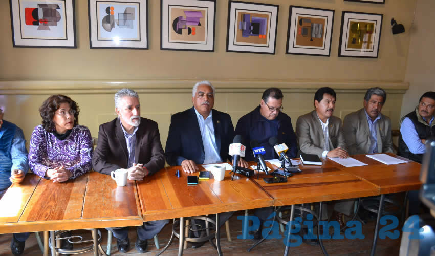 Un grupo de académicos que en su mayoría han sido candidatos a un cargo de elección popular, anunciaron la conformación del grupo político denominado Movimiento de Regeneración Académica y Honestidad Universitaria, al que se han sumado alrededor de 250 universitarios (Foto Merari Martínez)