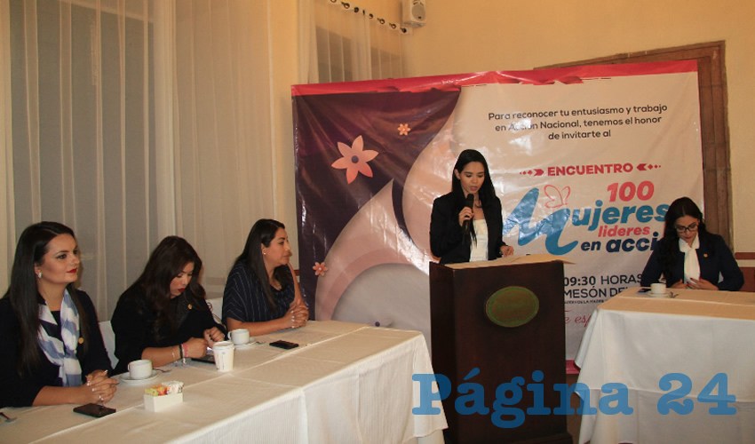El evento fue convocado por la diputada local Emma Lisset López Murillo, quien señaló que el reconocimiento fue otorgado a 100 mujeres panistas con amplia trayectoria en el albiazul