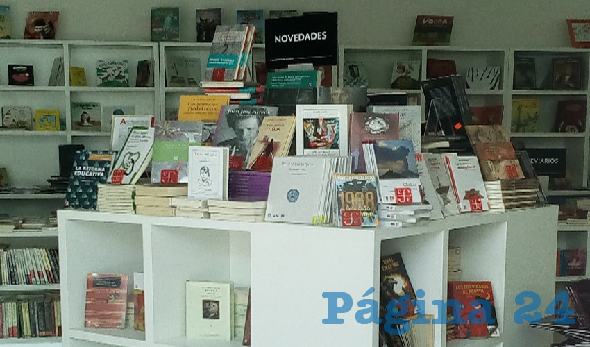 En la librería del Fondo de Cultura Económica Dolores Castro pocos libros cuestan 10 pesos