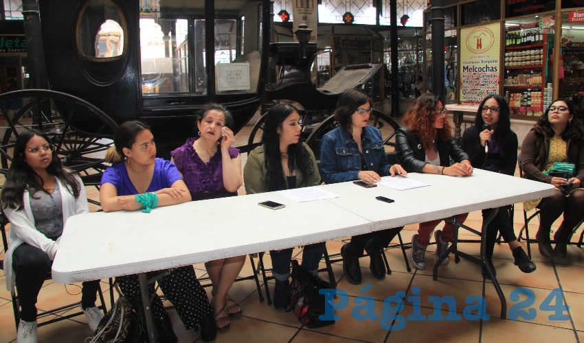 En conferencia de prensa, comentaron que ante la ignominia de las autoridades, las víctimas han optado por otros mecanismos de denuncia que buscan dejar testimonio del abuso para que exista una sanción social al ser expuestos públicamente (Foto Rocío Castro Alvarado)
