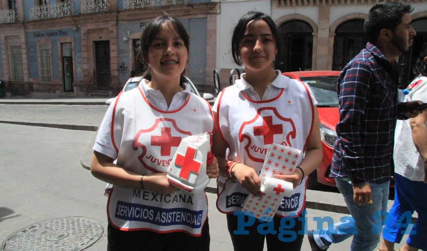 los brigadistas y voluntarios también comentan que será hasta el finales del mes de mayo cuando dejen de realizar la colecta, por lo que confían en que se supere lo recabado en años anteriores (Foto: Rocío Castro Alvarado)