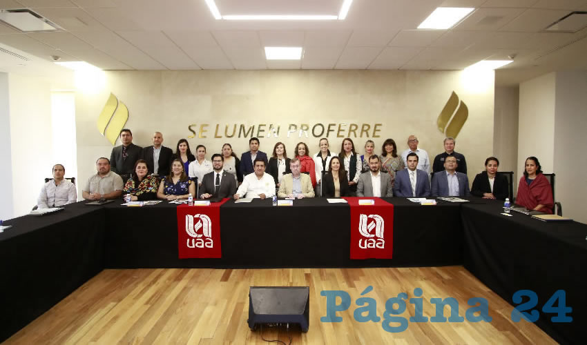 La UAA expuso la din&aacute;mica de la Bolsa Universitaria de Trabajo, una actividad que tiene 27 a&ntilde;os de llevarse a cabo