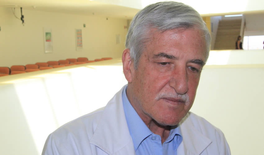 Felipe de Jesús Escalera López, director del Hospital General de Zacatecas, dio a conocer que faltan especialistas en la mayoría de las áreas: “Sí tenemos médicos, pero si tuviéramos lo optimo sería lo ideal” (Foto Rocío Castro)