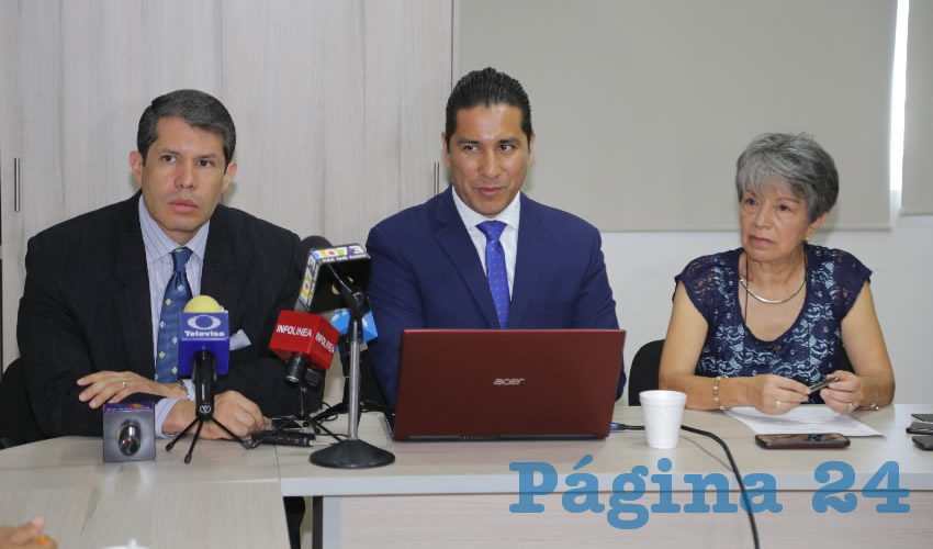 Raúl González Alonso, Jael Pérez Sánchez y María Teresa Belmont dieron a conocer el diagnóstico sobre corrupción en las empresas (Foto: Eddylberto Luévano Santillán)