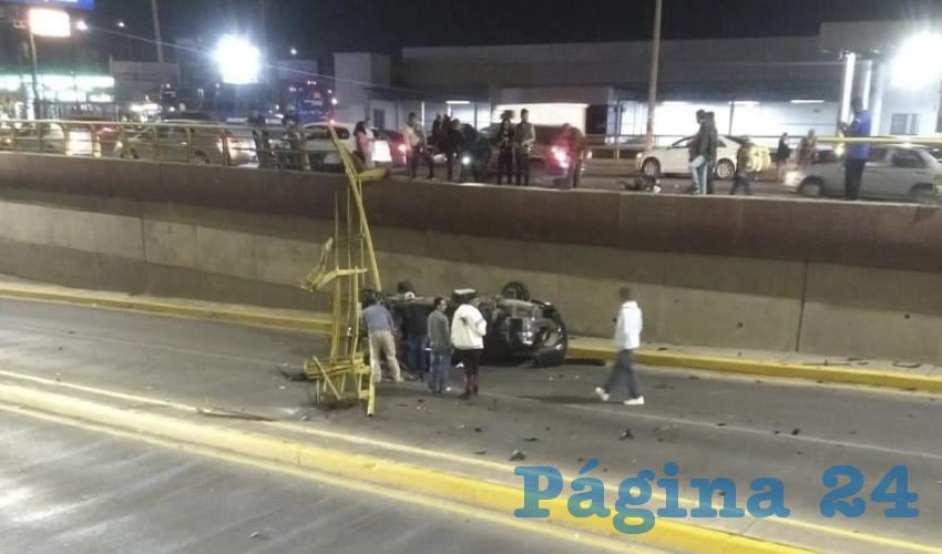El accidente ocurrió en la entrada al túnel de bulevar a Zacatecas y avenida Aguascalientes norte