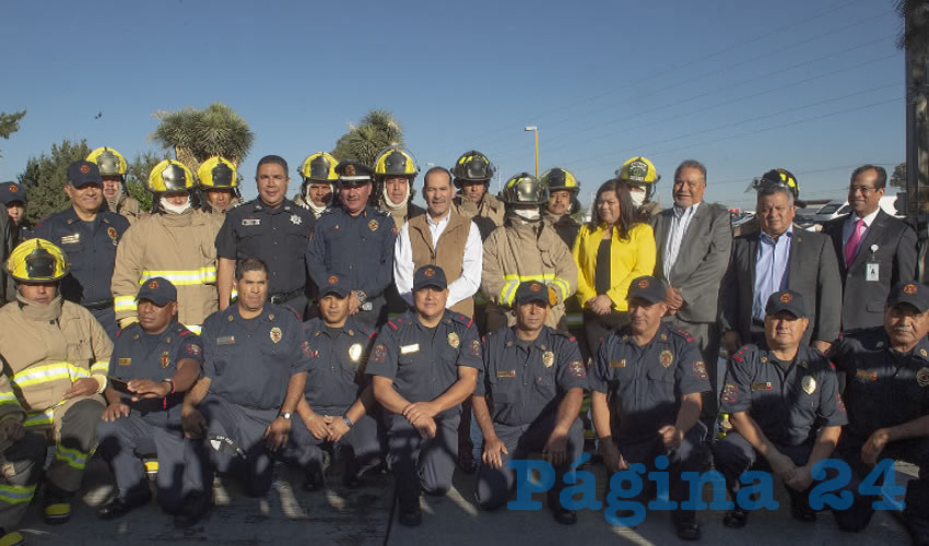 El gobernador Mart&iacute;n Orozco Sandoval hizo entrega de una unidad de ataque r&aacute;pido y equipo de rescate vertical
