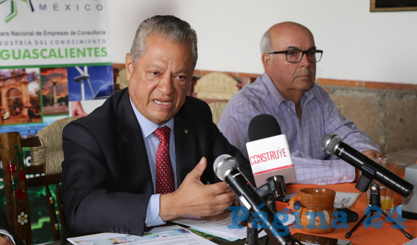 José Cruz Alférez Ortega, presidente de la Cámara Nacional de Empresas de Consultoría (Foto: Eddylberto Luévano Santillán)