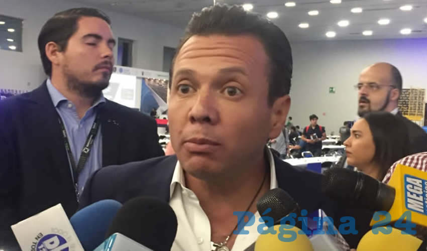 Según el alcalde Pablo Lemus, en el fraccionamiento Canta Luna y en la colonia Periodistas se realizan trabajos preventivos que permitirán tener “una disminución en las inundaciones y de riesgos en la zona”; también trabajan con el SIAPA para crear dos vasos reguladores en los principales puntos del municipio donde sube el agua/Foto: Francisco Tapia