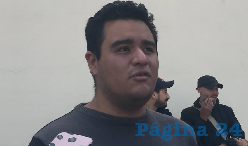 Víctor Armando Rodríguez es integrante de este colectivo estudiantil, mismo que propuso que desde la especialidad de Ingeniería de Software generen un sistema que se instale en las unidades para el pase de puros alumnos (Foto Cristo González)