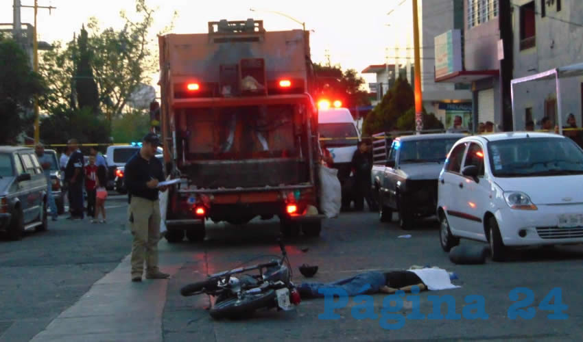 El brutal percance ocurrió en la esquina de las calles Ponciano Arriaga y Carlos Sagredo, en la colonia Altavista