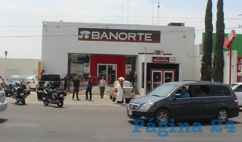 El atraco ocurrió en el banco Banorte del Centro Comercial Agropecuario