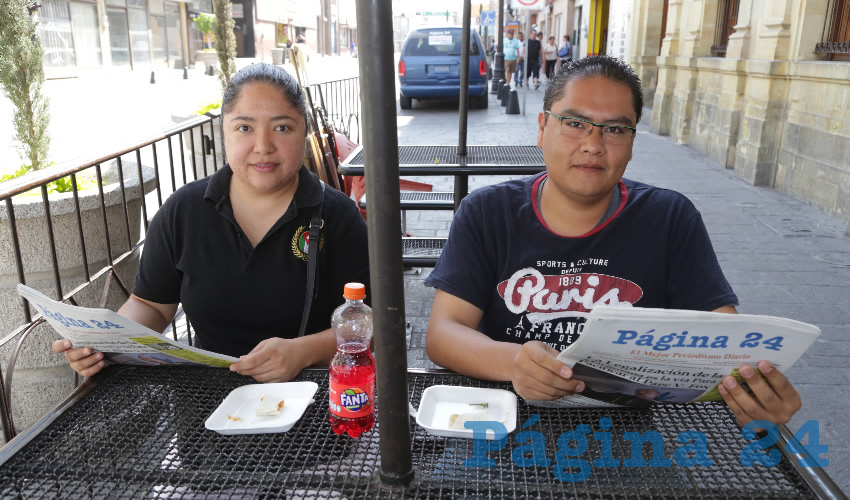 En Tacos de Colores Mauricio desayunaron Karim Montante Romero y Diana Aguilera González