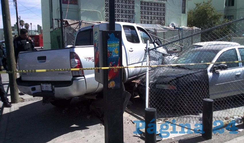 La camioneta Toyota Tacoma que robaron los cacos a un estudiante de la Universidad Panamericana